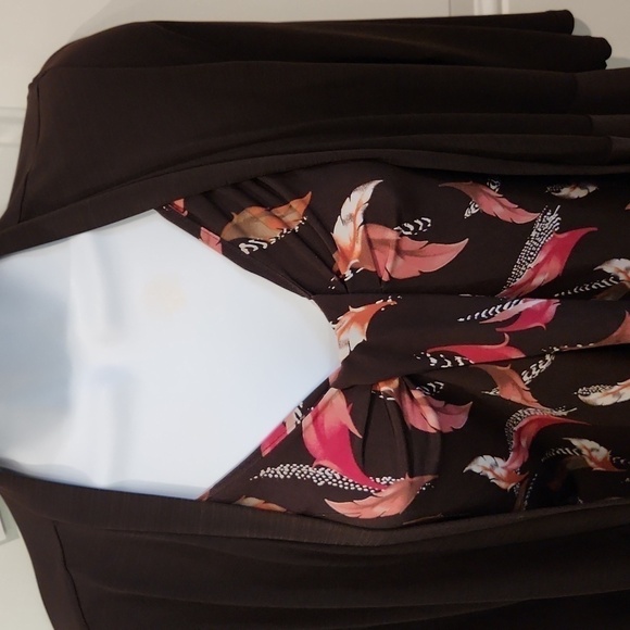 EAST 5th All in One Top - Picture 2 of 7